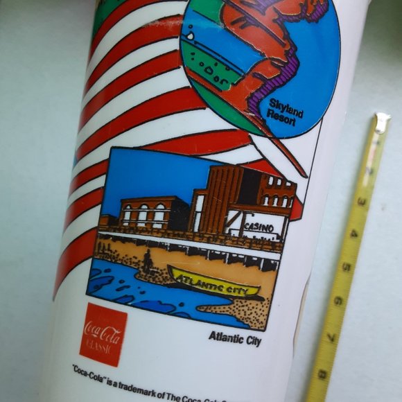 Lot of 5 Plastic Souvenir Cups - Picture 9 of 16